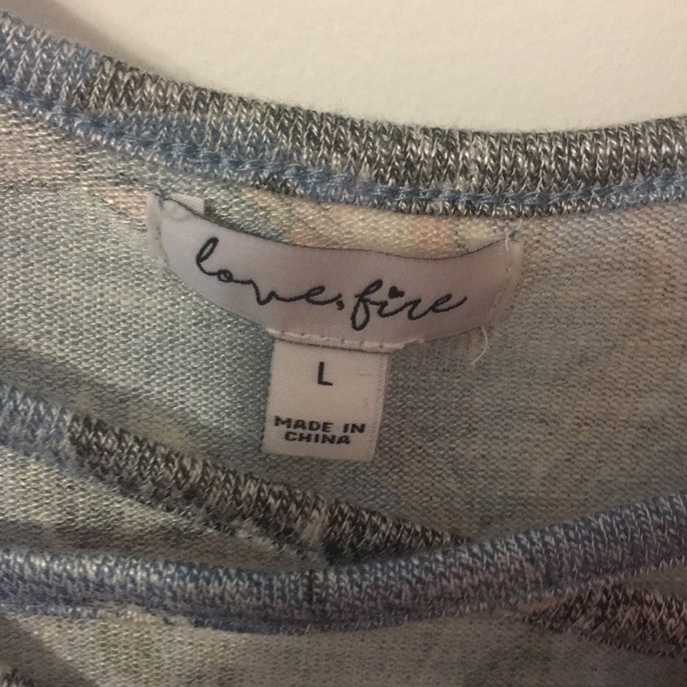 Blouse - Picture 3 of 4